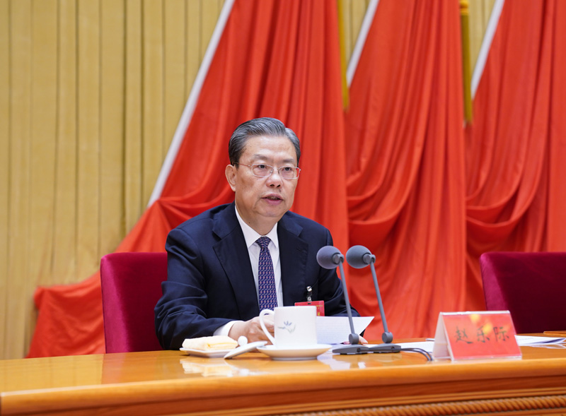 1月22日，中國共產(chǎn)黨第十九屆中央紀(jì)律檢查委員會第五次全體會議在北京開幕。中共中央政治局常委、中央紀(jì)律檢查委員會書記趙樂際代表中央紀(jì)律檢查委員會常務(wù)委員會作題為《推動新時代紀(jì)檢監(jiān)察工作高質(zhì)量發(fā)展，以優(yōu)異成績慶祝中國共產(chǎn)黨成立100周年》的工作報告。新華社記者 張領(lǐng) 攝